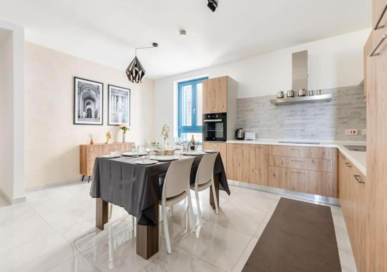 Sea View Luxury Apartment Brand New In Valletta Eksteriør billede
